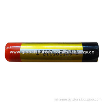 Li-polymer Battery with 900mAh Capacity and 3.7V Nominal Voltage